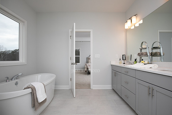 Owner's Bath-2