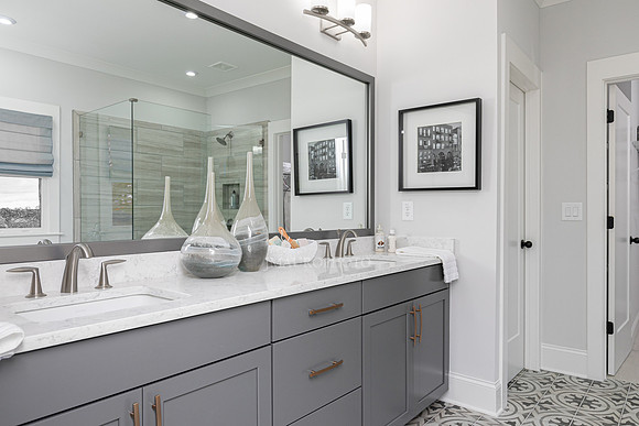 Owner's Bath-2