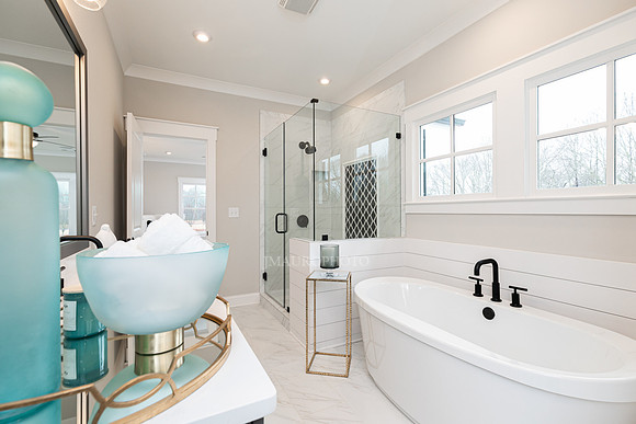 Owner's Bath-2
