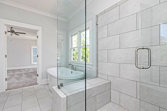 Owner's Bath-3