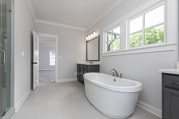 Owner's Bath-2