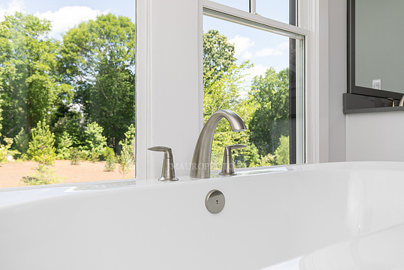 Owner's Bath-3