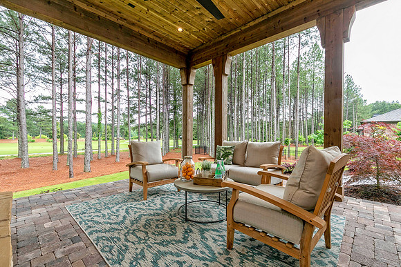 Covered Patio-3