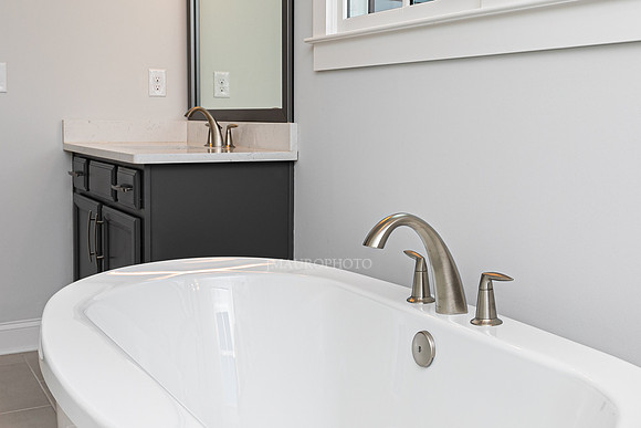 Owner's Bath-4