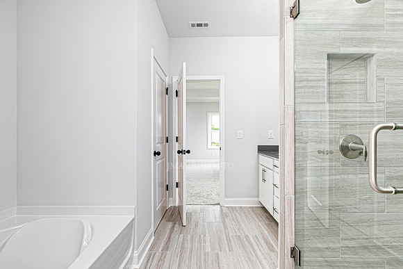 Owner's Bath-3