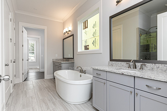 Owner's Bath-2