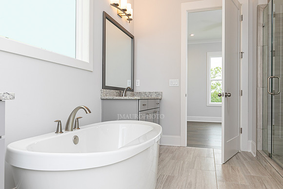 Owner's Bath-3