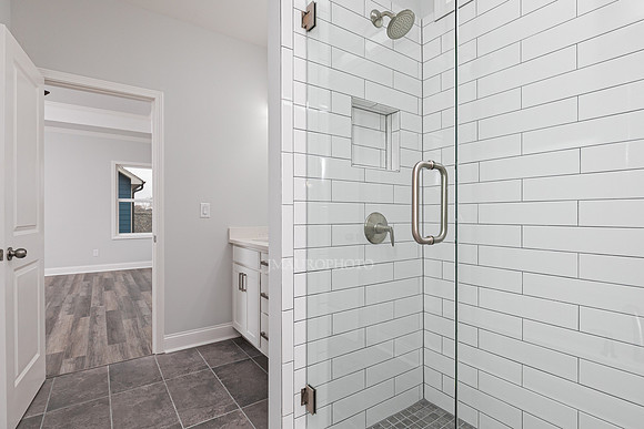 Owner's Bath-13