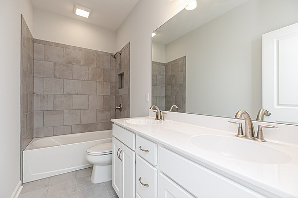 Hall Bath-10