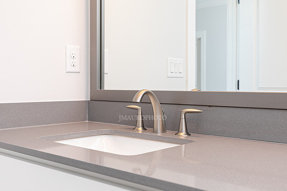 Owner's Bath-3