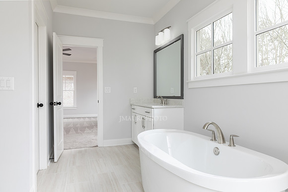 Owner's Bath-4