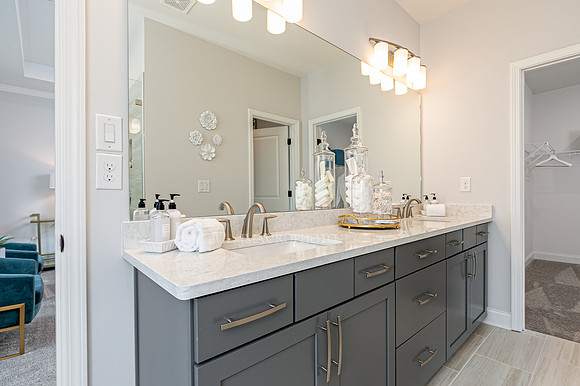 Owner's Bath-2