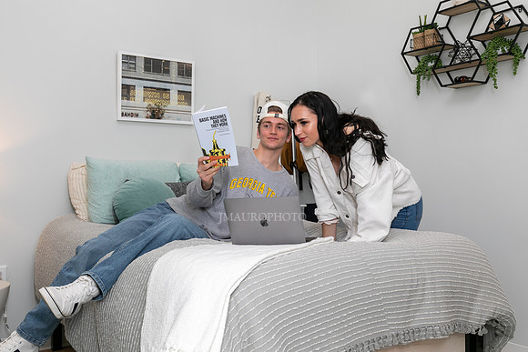 472A1873