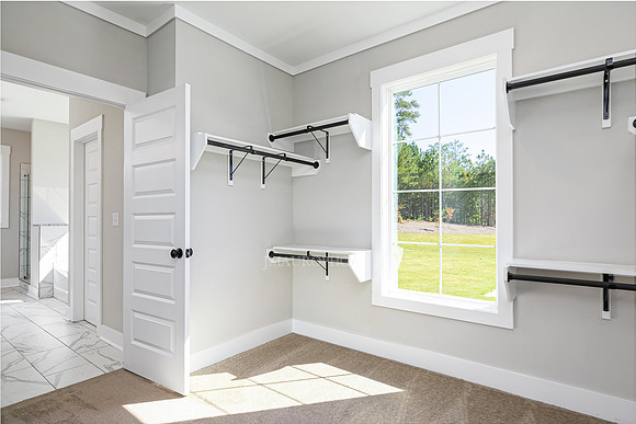 Master Closet-1