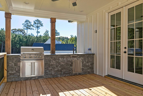 Covered Patio-1
