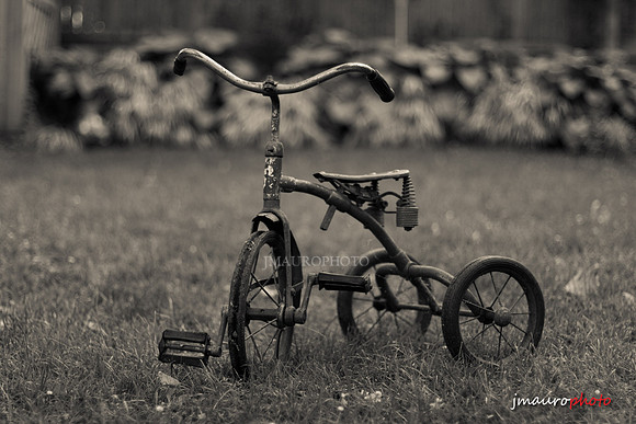 An old Tricycle_05
