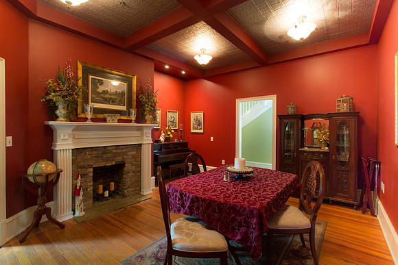 Red Room-2