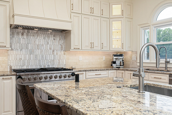 Belmont Crest Kitchen-4