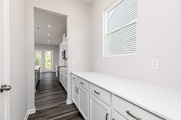Butler's Pantry-1