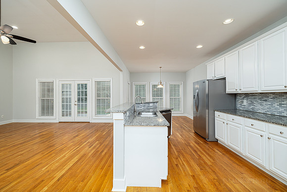113 Watson Dr-17