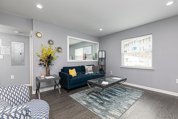 Leasing Center-1