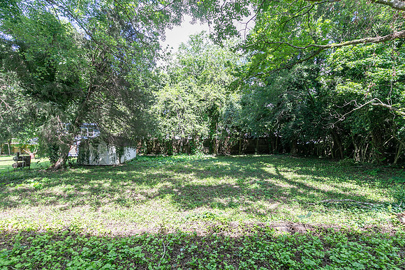 2381 Carolyn Dr-30