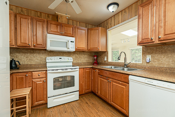 2381 Carolyn Dr-12