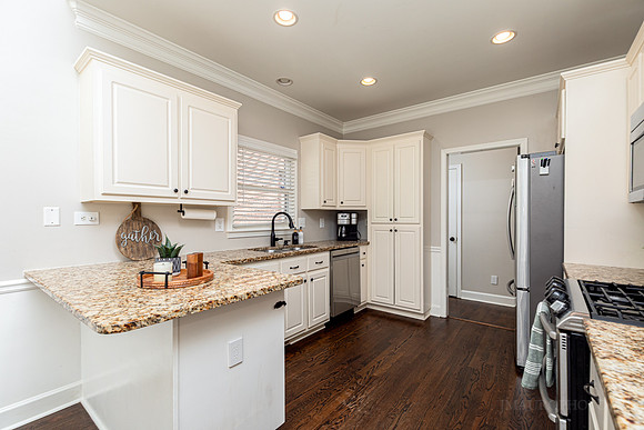 1418 Winborn Cir-18