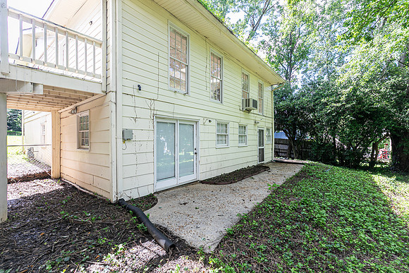 2381 Carolyn Dr-28