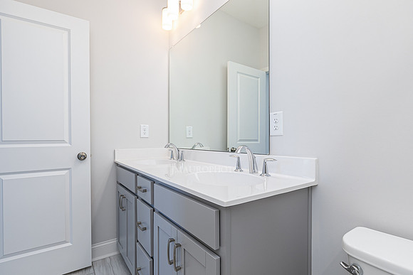 Owner's Bath-2