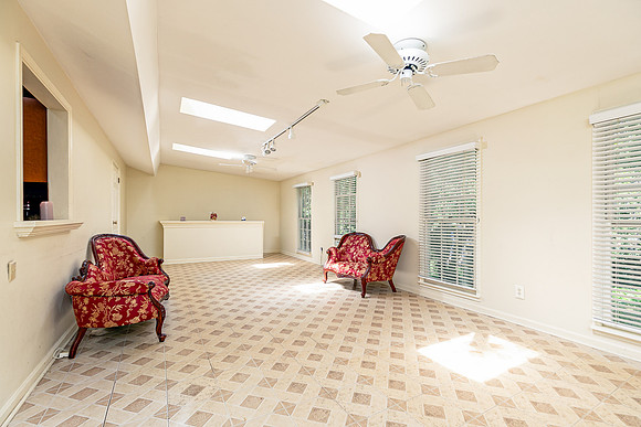 2381 Carolyn Dr-14