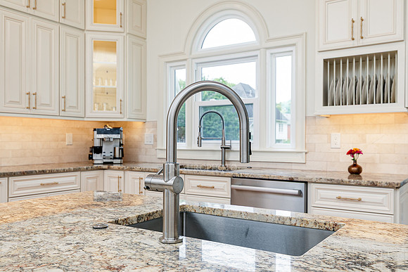 Belmont Crest Kitchen-10