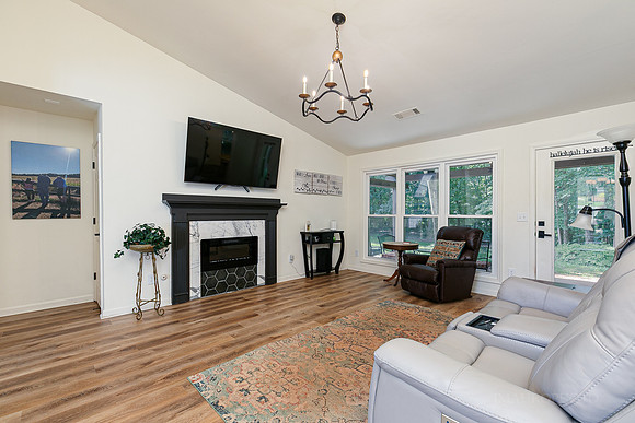 7140 Timberbrooke Dr-8