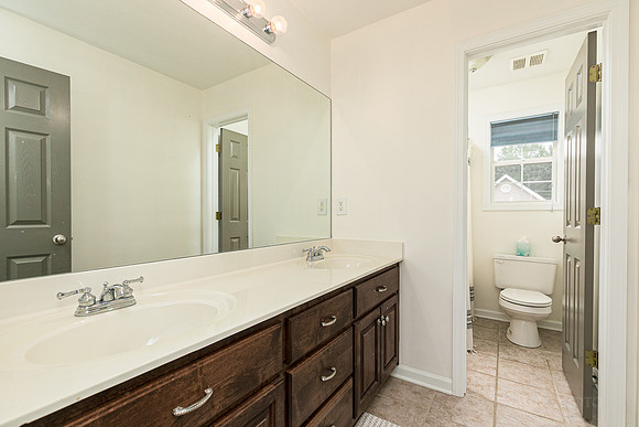 43 Faulkner Dr-40