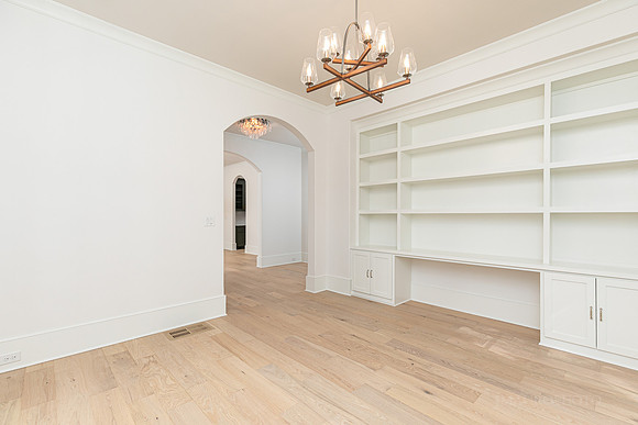 5400 Sargent Rd-10