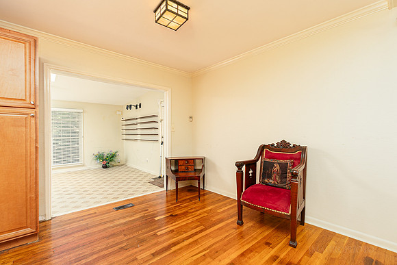 2381 Carolyn Dr-10