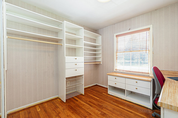 2381 Carolyn Dr-20