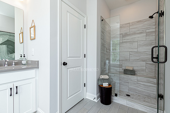Owner's Bath-1