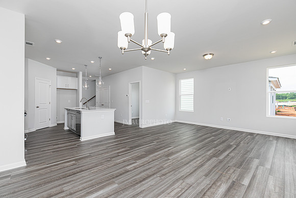 Family Room-Dining-4
