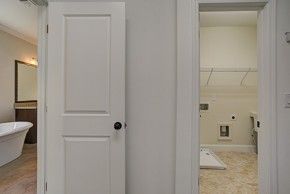 Master Closet 2-2