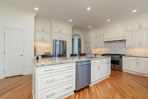 Belmont Crest Kitchen-8