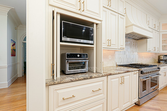 Belmont Crest Kitchen-1