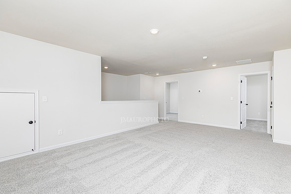 Upper Flex Room-2