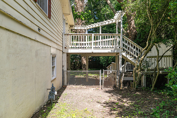 2381 Carolyn Dr-26