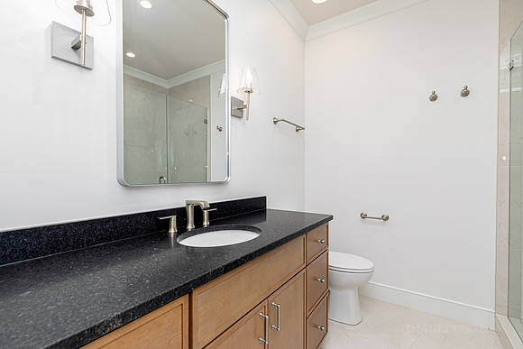 5400 Sargent Rd-38