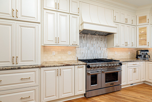 Belmont Crest Kitchen-2