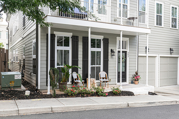 383 Summerhour St-2
