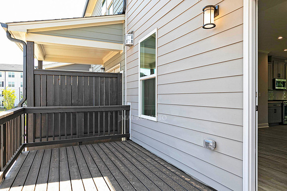 Covered Porch-1